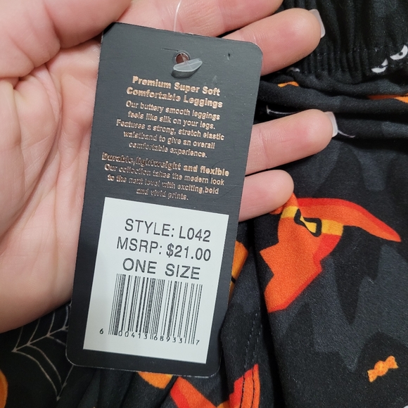 Halloween Leggins! Lovely Boutique - Picture 4 of 4